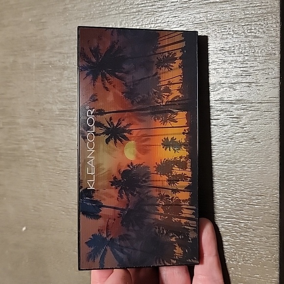 2 FOR $20. Kleancolor "Tropical Passion" Palette - Picture 3 of 5